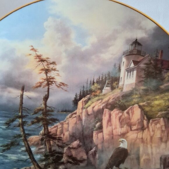 1993 The Danbury Mint "Vigilant Beacon" Plate - Picture 4 of 10